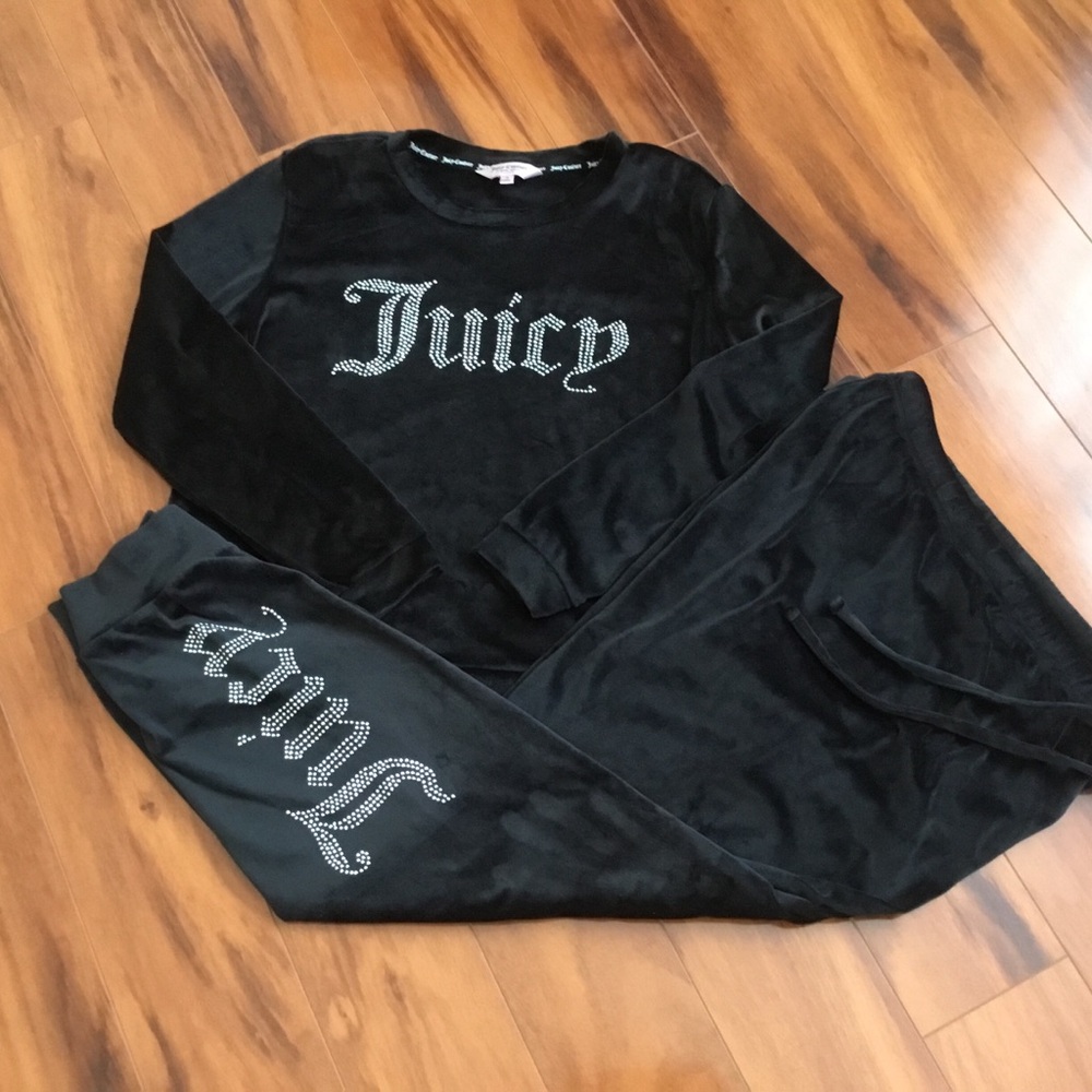 Juicy Couture Black velour sleep set leisure suit SZ medium New Condition Soft